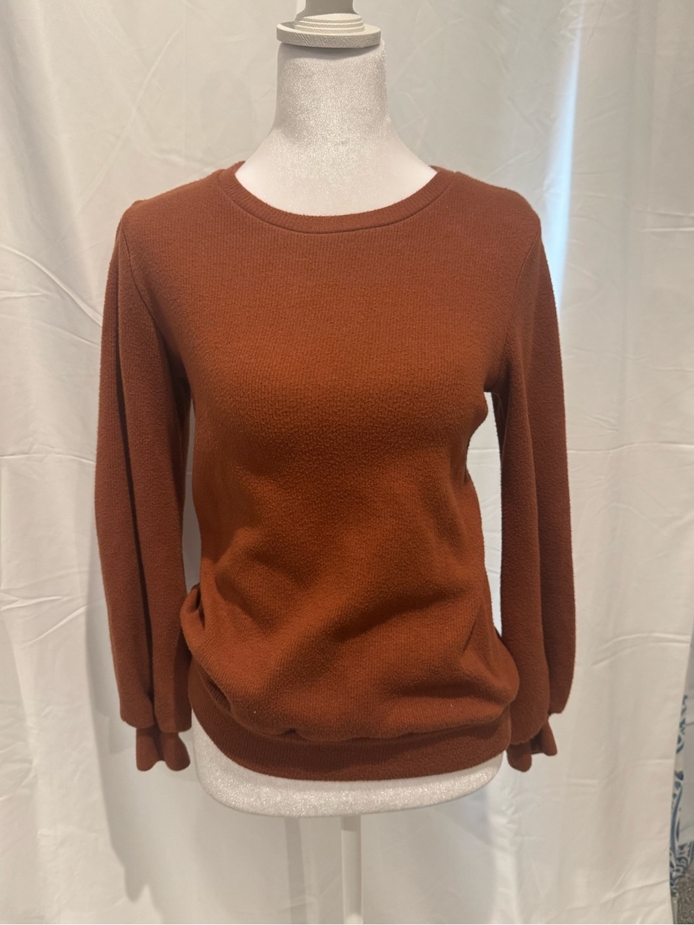 Classic Crewneck Sweater in Rust Brown